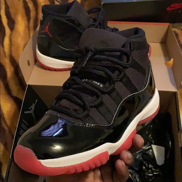 Air Jordan 11 “ Bred “ Men size 8